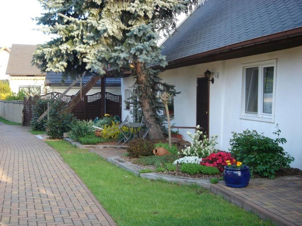 Ferienwohnungen An Den Linden Бург Экстерьер фото